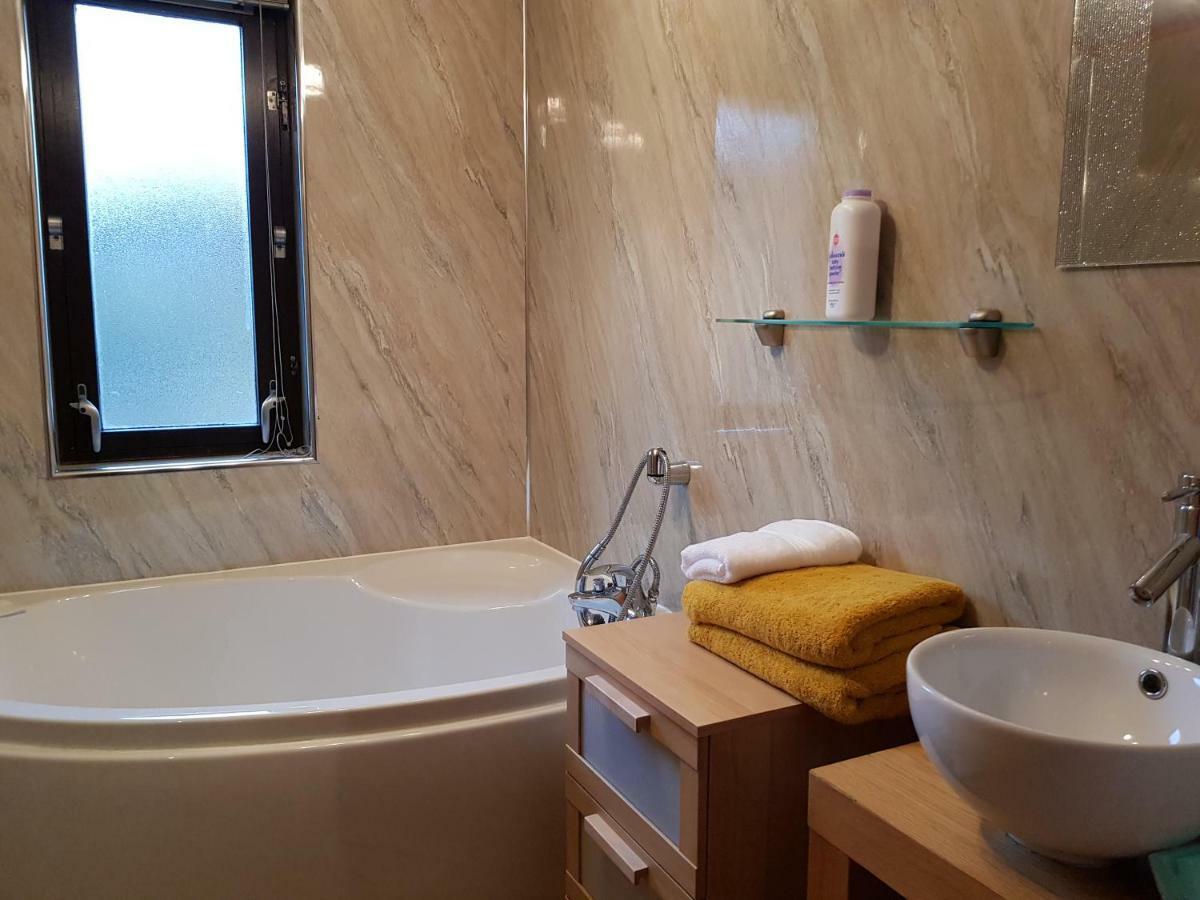 Loch Ness And Highlands Holiday Home Bearnock Bagian luar foto